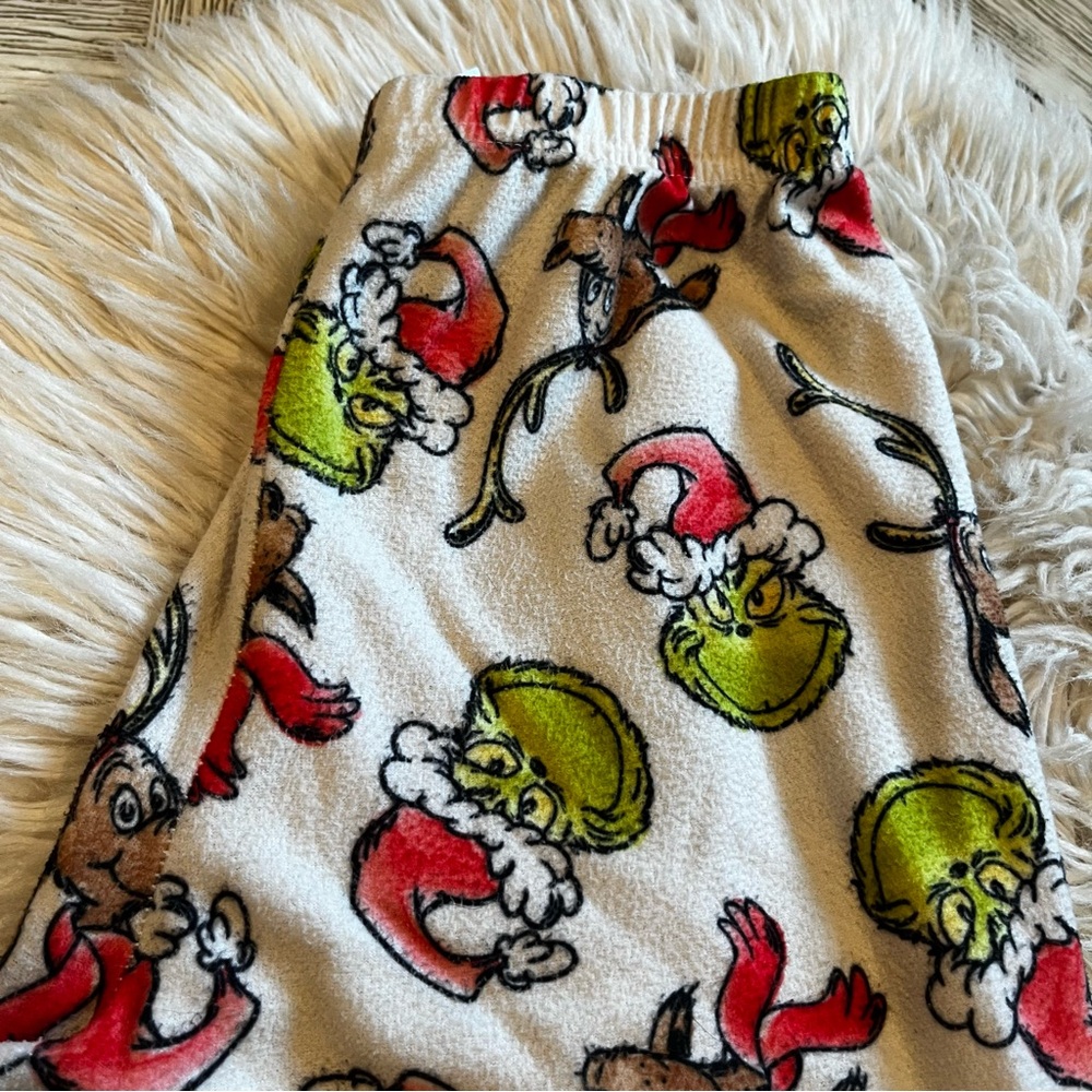 Dr. Seuss Grinch Kids Pajama Set - Red, Green, White - Picture 3 of 8